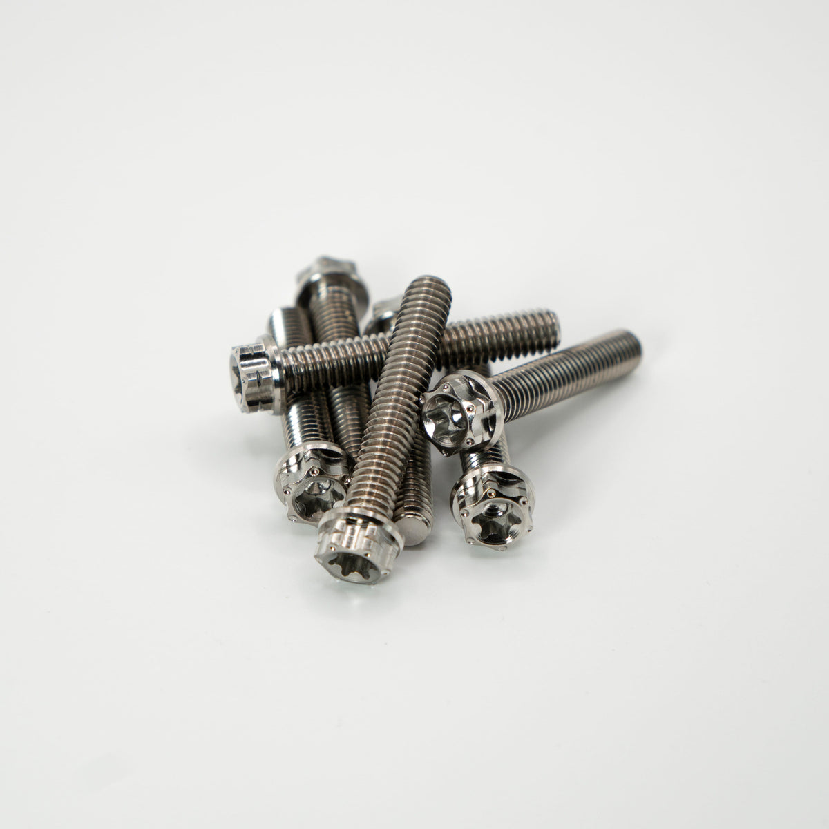 Vis titane Torx M6 × 35